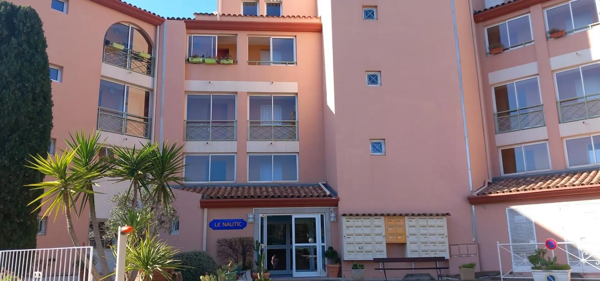 Le Nautic Yourhosthelper Saint-Raphael